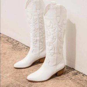 Princess Polly BILLINI URSON BOOT WHITE size 5 nwot